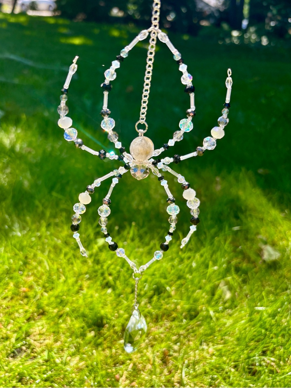 Crystal beaded spider suncatcher. - Picture 9 of 16
